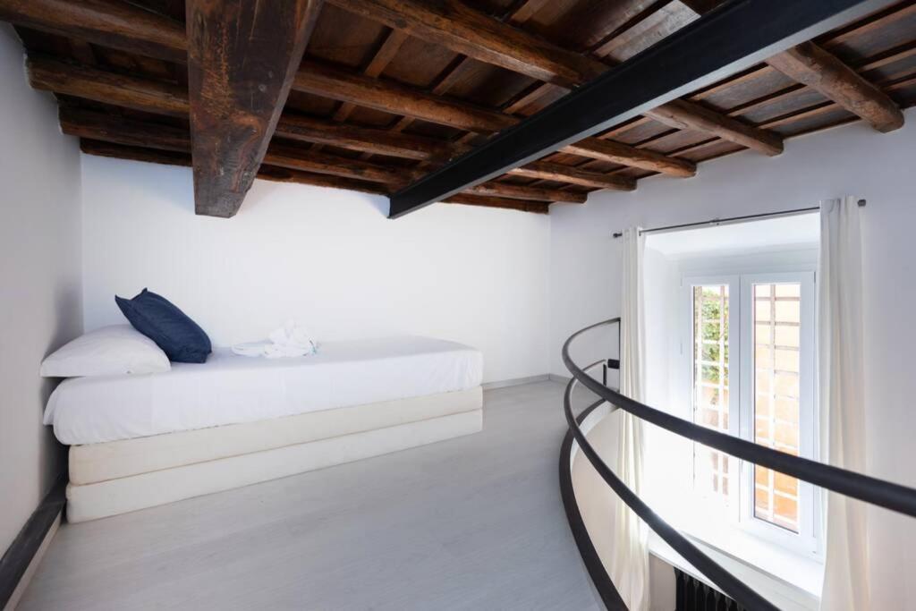 Rufina Open Space Apartment